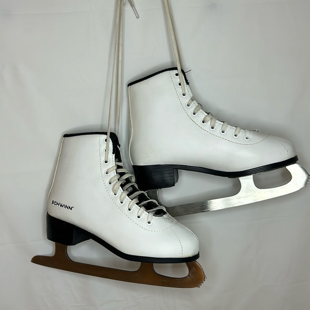 Schwinn Women’s Figure Ice Skates Size 4 White Recreational Lace Up
